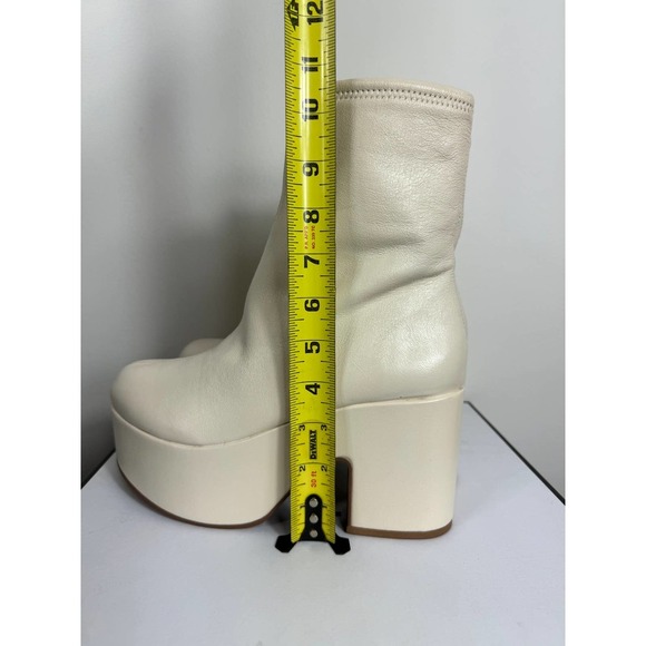 Larroude Women's Miso Platform Boots in Ivory Size 8.5 - Picture 9 of 10